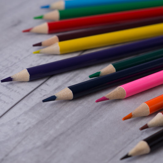 12 Colouring Pencils